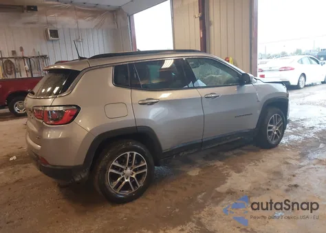 2018 Jeep Compass Latitude 4X4 из США, поврежденный, VIN 3C4NJDBB3JT375975